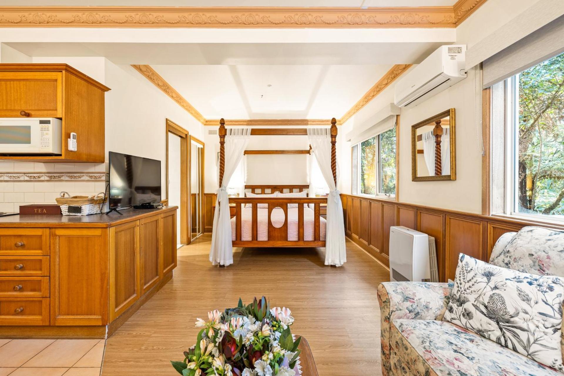 Arnica Views Summit Retreat Bed and Breakfast Mount Dandenong Buitenkant foto